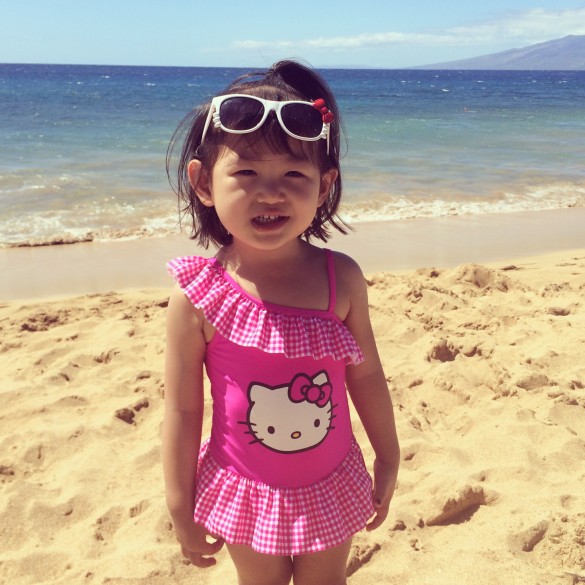 Roxy's 1st time at the beach & 1st time in Maui